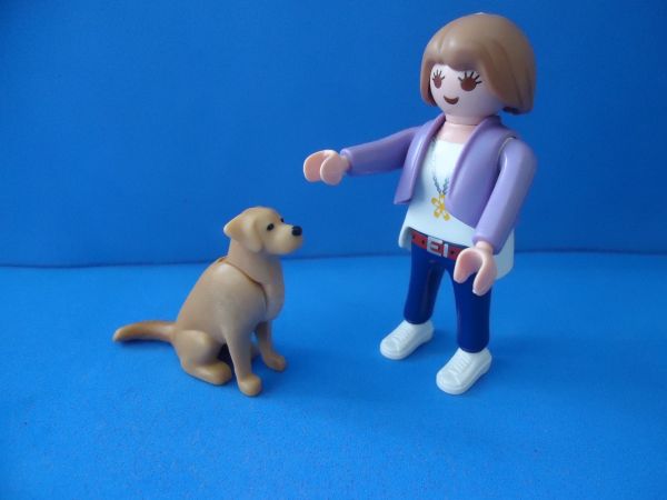 Playmobil Mulher e Cachorro